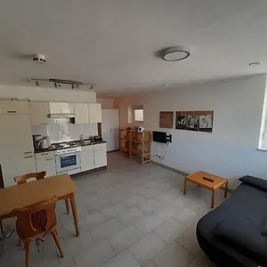 Goltz Apartment